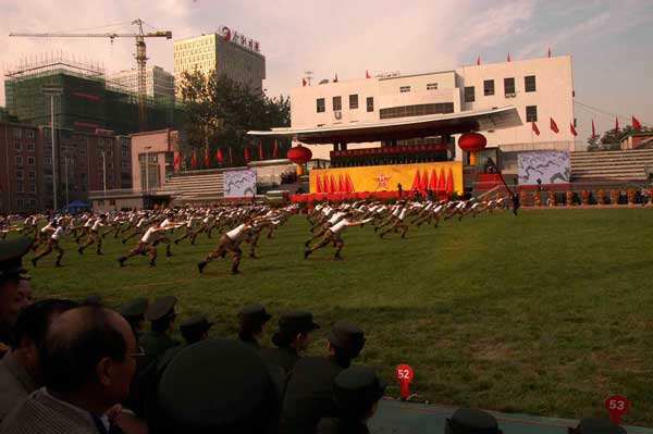 解放军艺术学院建院50周年校庆上的节目表演